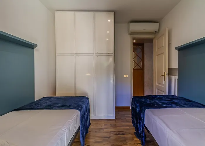 Domus Elena Lakeview Apartmán