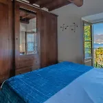 Domus Elena Lakeview Apartment *