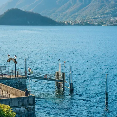 Domus Elena Lakeview *