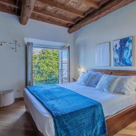 아파트 Domus Elena Lakeview *