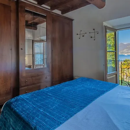 Domus Elena Lakeview 아파트 *