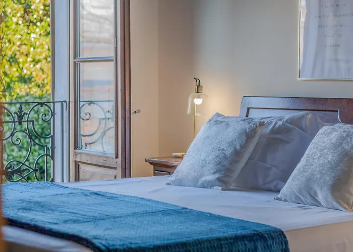 Domus Elena Lakeview דירה *